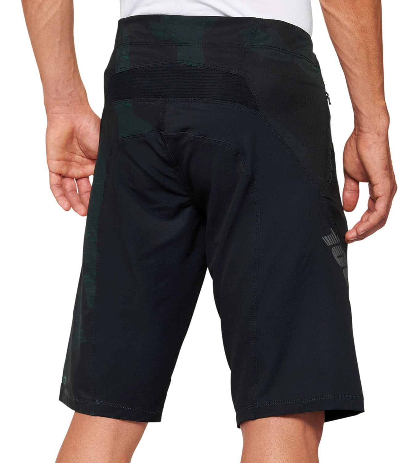 100% Airmatic LE Bike Short Black Camo