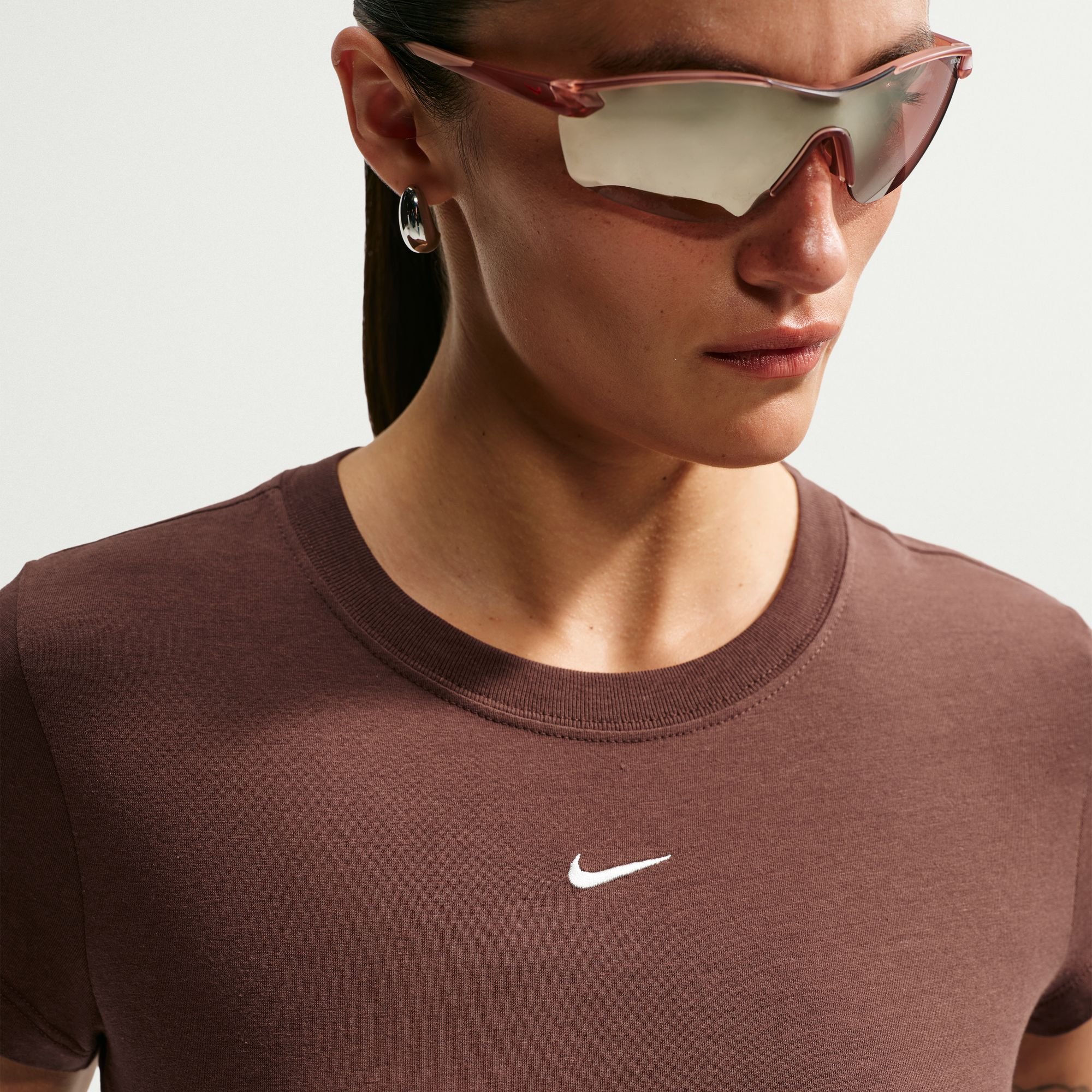 Nike Damen Chill Knit T-Shirt Cacao Wow